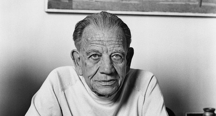 Edmond Jab�s - Un grande libro di rivela solo a colui che lo assume Edmond Jab�s - Un grande libro di rivela solo a colui che lo assume