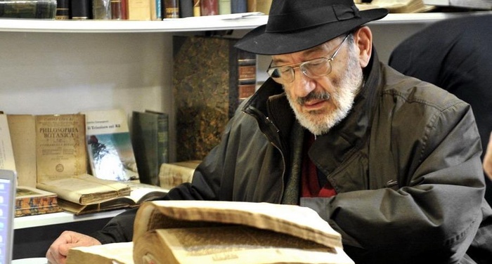 Umberto Eco - La funzione principale della biblioteca � di scoprire dei libri di cui non si sospettava l�esistenza Umberto Eco - La funzione principale della biblioteca � di scoprire dei libri di cui non si sospettava l�esistenza