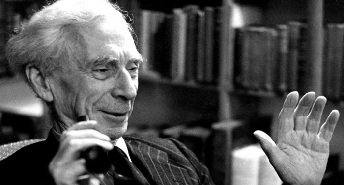 Bertrand Russell - Le cose semplici sono indispensabili per raggiungere la felicit�