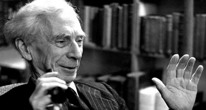 Bertrand Russell - Le cose semplici sono indispensabili per raggiungere la felicit� Bertrand Russell - Le cose semplici sono indispensabili per raggiungere la felicit�
