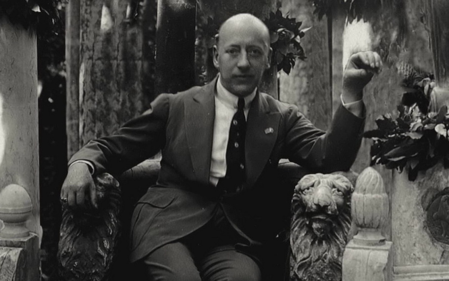 Gabriele D'Annunzio - Se bene io fossi occupato alla lettura Gabriele D'Annunzio - Se bene io fossi occupato alla lettura
