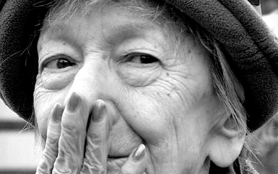 Wislawa Szymborska - Ogni caso Wislawa Szymborska - Ogni caso
