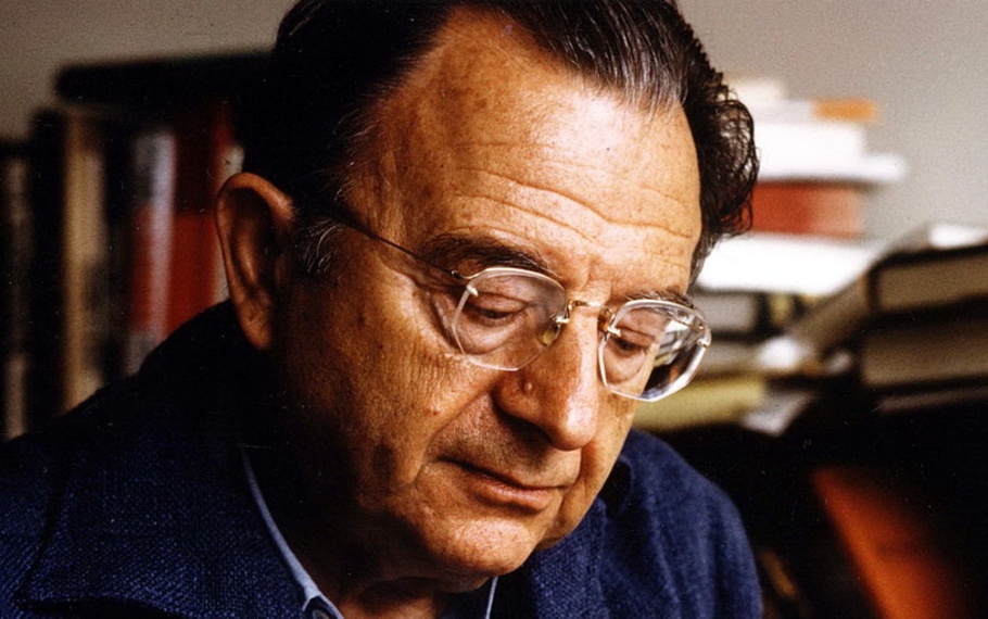 Erich Fromm - Siamo tutti divenuti ingranaggi della macchina burocratica Erich Fromm - Siamo tutti divenuti ingranaggi della macchina burocratica