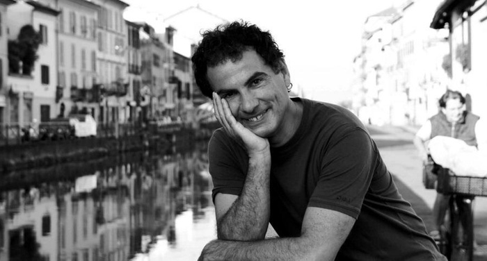 Andrea De Carlo - � un lavoro, essere felici Andrea De Carlo - � un lavoro, essere felici