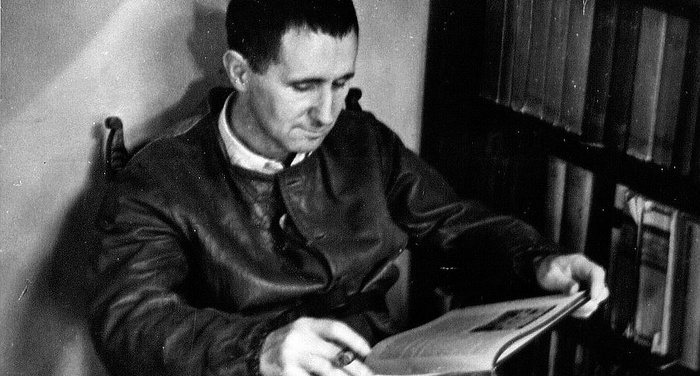 Bertolt Brecht - Dove per mille anni aveva dominato la fede, ora domina il dubbio