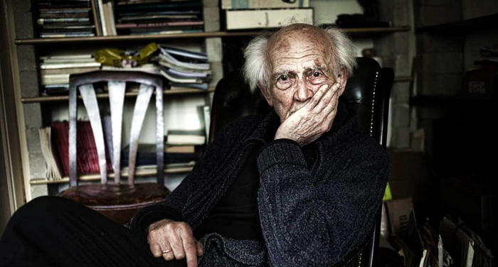 Zygmunt Bauman - Consumiamo per vivere o viviamo per consumare? Zygmunt Bauman - Consumiamo per vivere o viviamo per consumare?