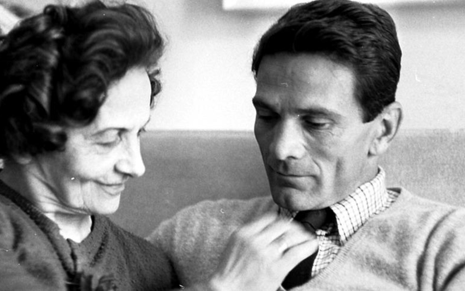 Pier Paolo Pasolini - Supplica a mia madre Pier Paolo Pasolini - Supplica a mia madre