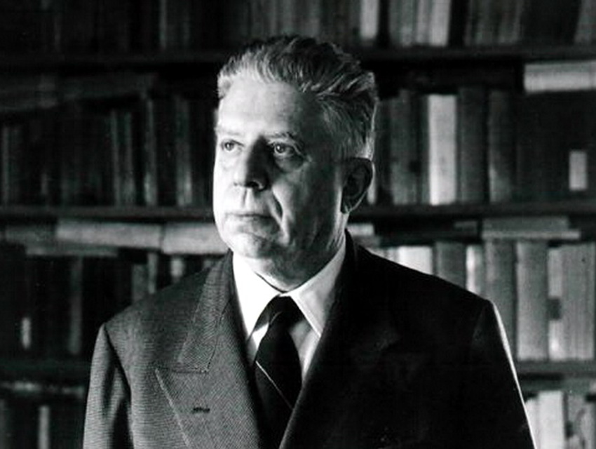 Eugenio Montale - Gli uomini sono un po� come i libri
