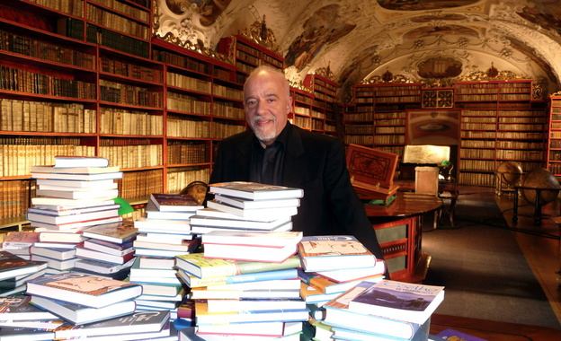 Paulo Coelho - Scrivere � una delle attivit� pi� solitarie del mondo