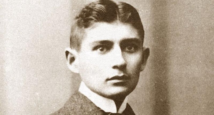 Franz Kafka - Un libro deve essere un'ascia per rompere il mare di ghiaccio che � dentro di noi