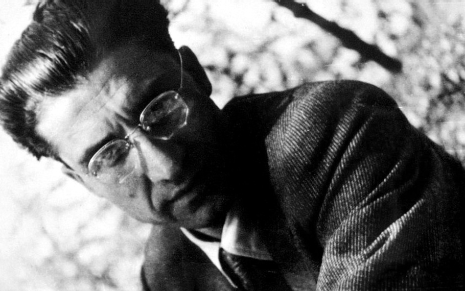 Cesare Pavese - Lo steddazzu Cesare Pavese - Lo steddazzu