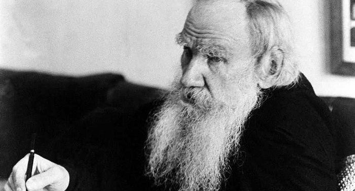 Lev Tolstoj - La bellezza attira e la bruttezza respinge Lev Tolstoj - La bellezza attira e la bruttezza respinge