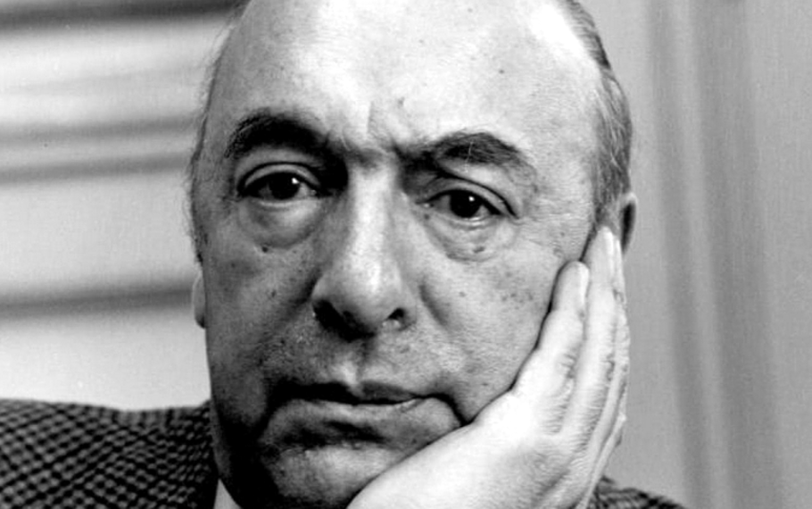 Pablo Neruda - Quasi fuori del cielo Pablo Neruda - Quasi fuori del cielo