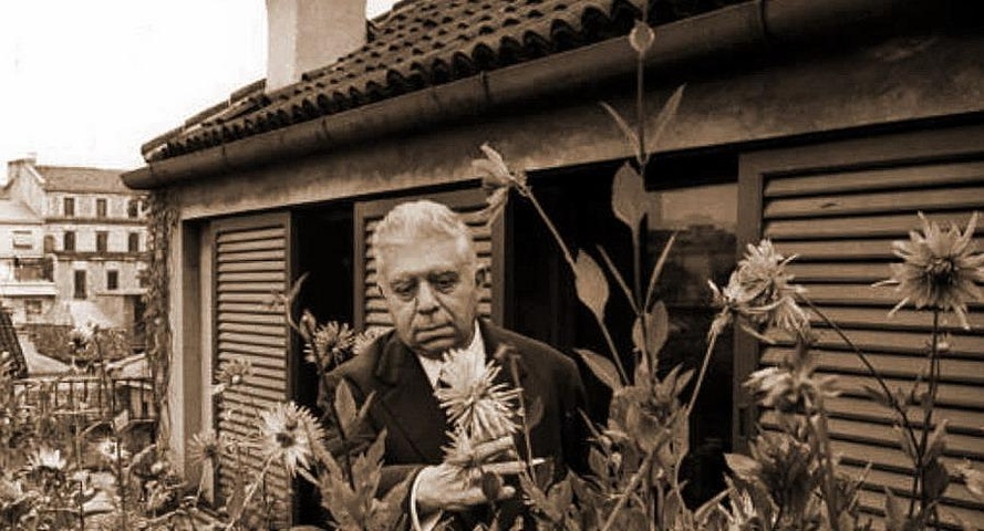 Eugenio Montale - Non recidere, forbice, quel volto Eugenio Montale - Non recidere, forbice, quel volto