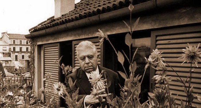Eugenio Montale - Non recidere, forbice, quel volto Eugenio Montale - Non recidere, forbice, quel volto