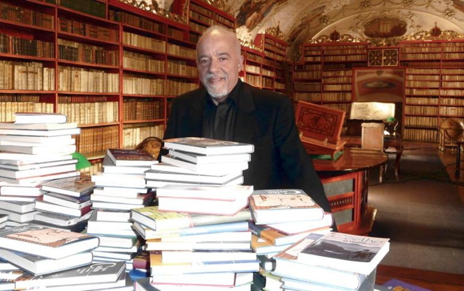 Paulo Coelho - A coloro che si sentono oppressi dalla solitudine Paulo Coelho - A coloro che si sentono oppressi dalla solitudine