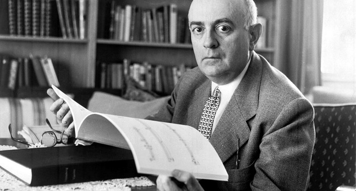 Theodor Adorno - La differenza tra commedia e tragedia Theodor Adorno - La differenza tra commedia e tragedia