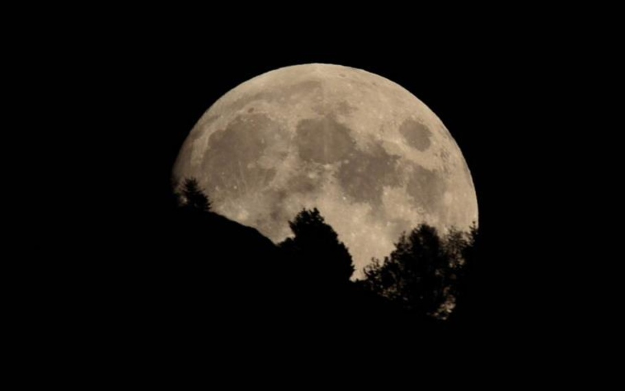 Federico Garc�a Lorca - Quando spunta la luna Federico Garc�a Lorca - Quando spunta la luna